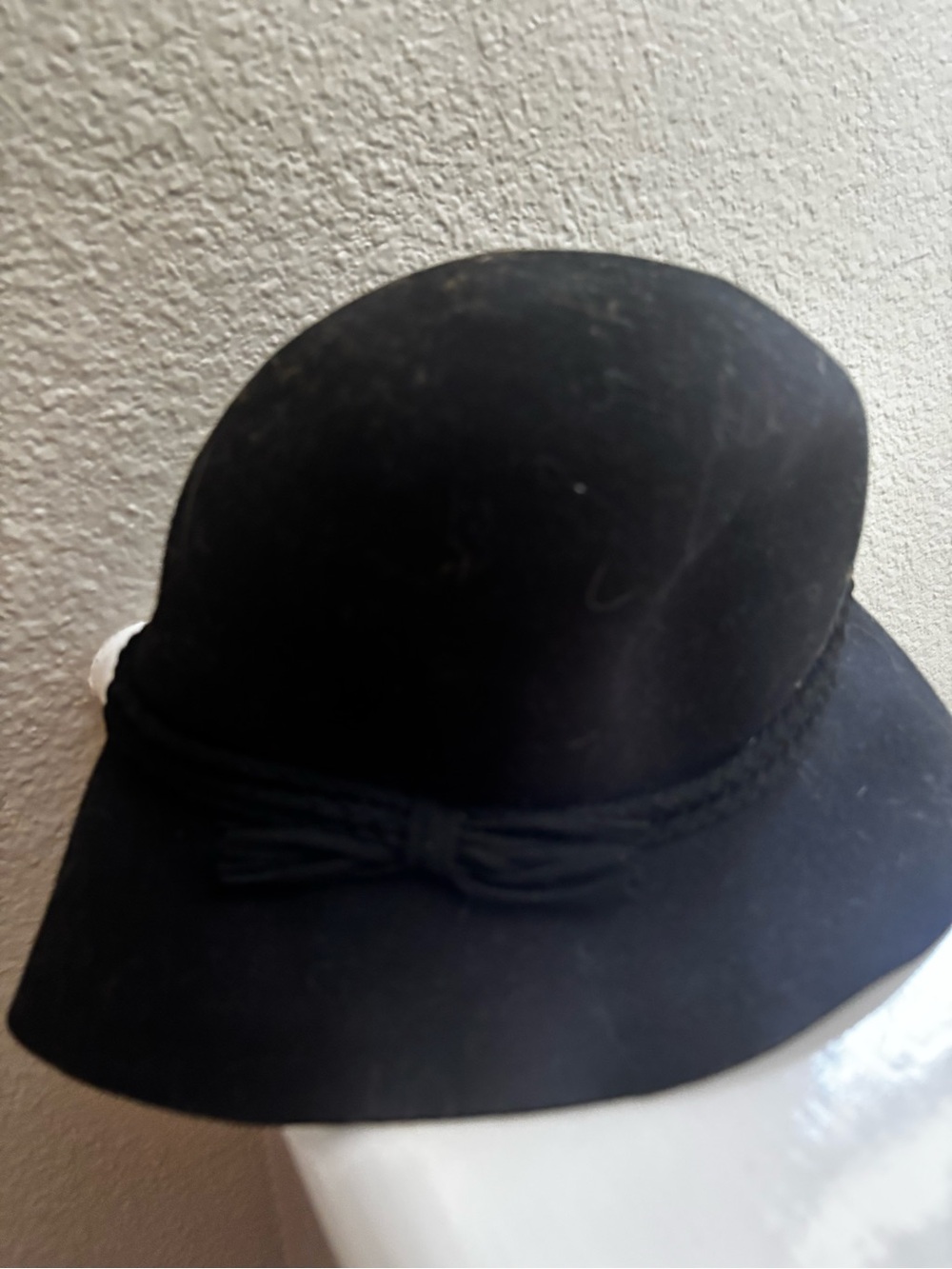 Women's Black Felt Cloche Hat with Bow Trim